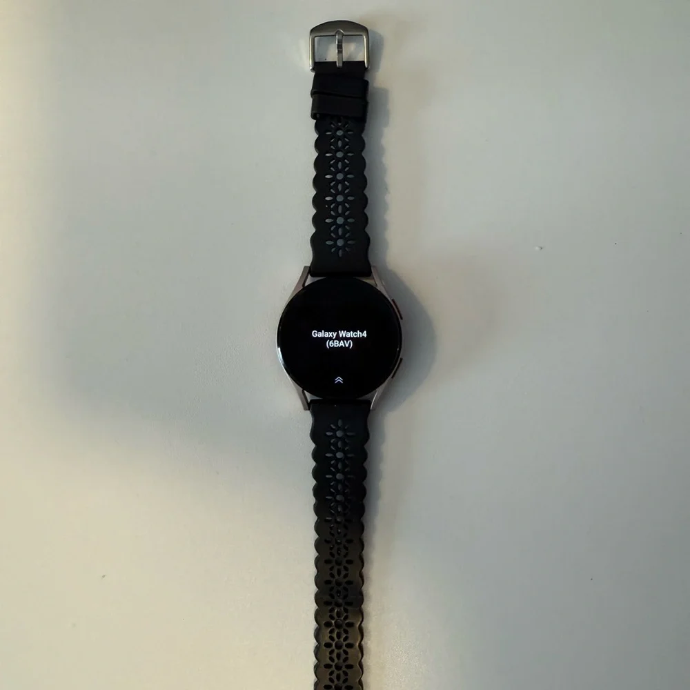 Samsung Black Smartwatch Modern Design